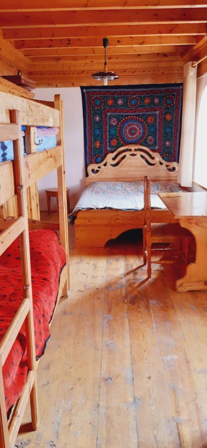 Ethno Guest House Caravan Tamchy Exterior foto